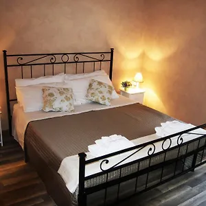 House Colosseo Apartment Rome